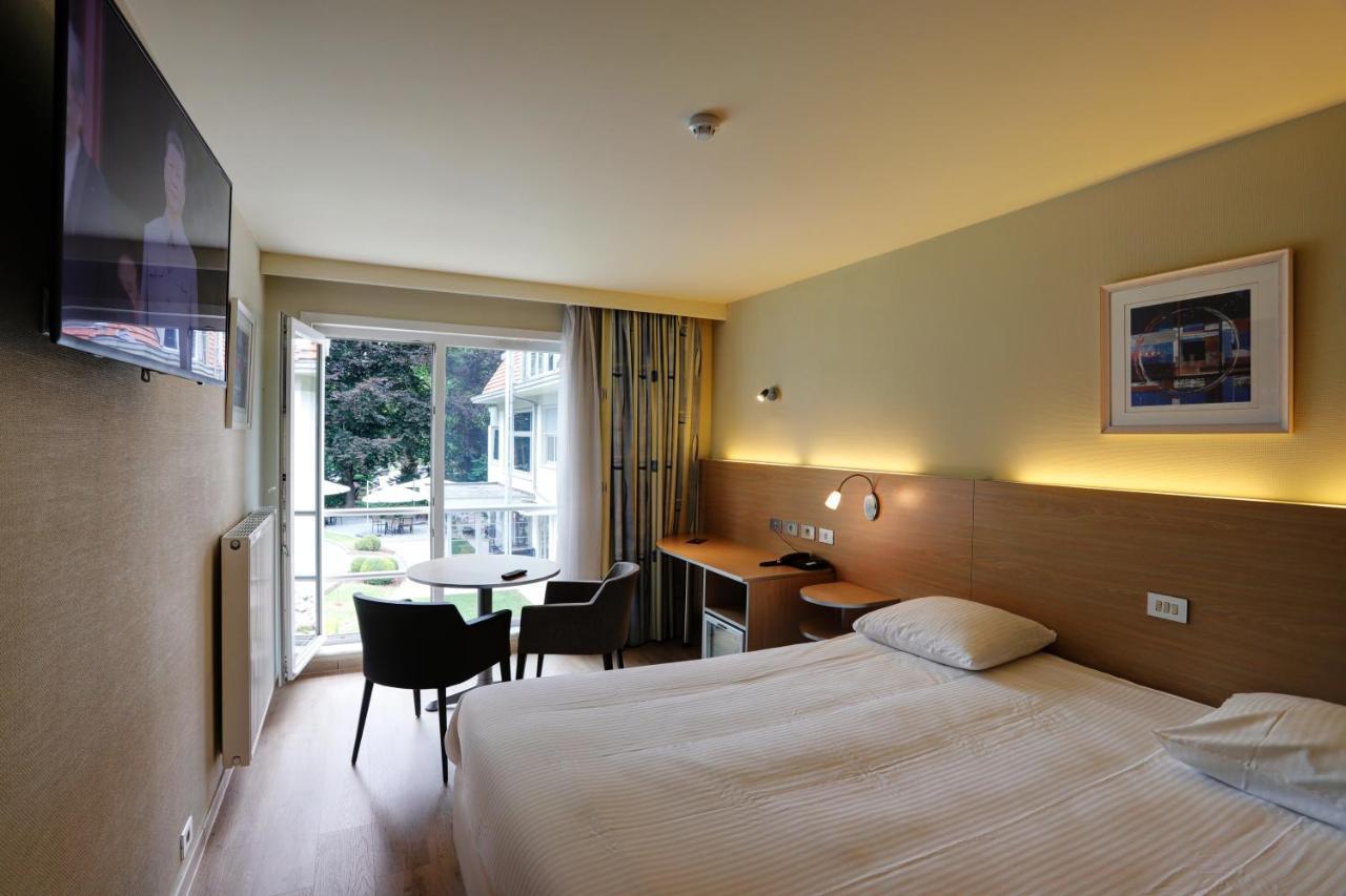 Auberge Du Vieux Cedre, Enghien-Belgique Bagian luar foto